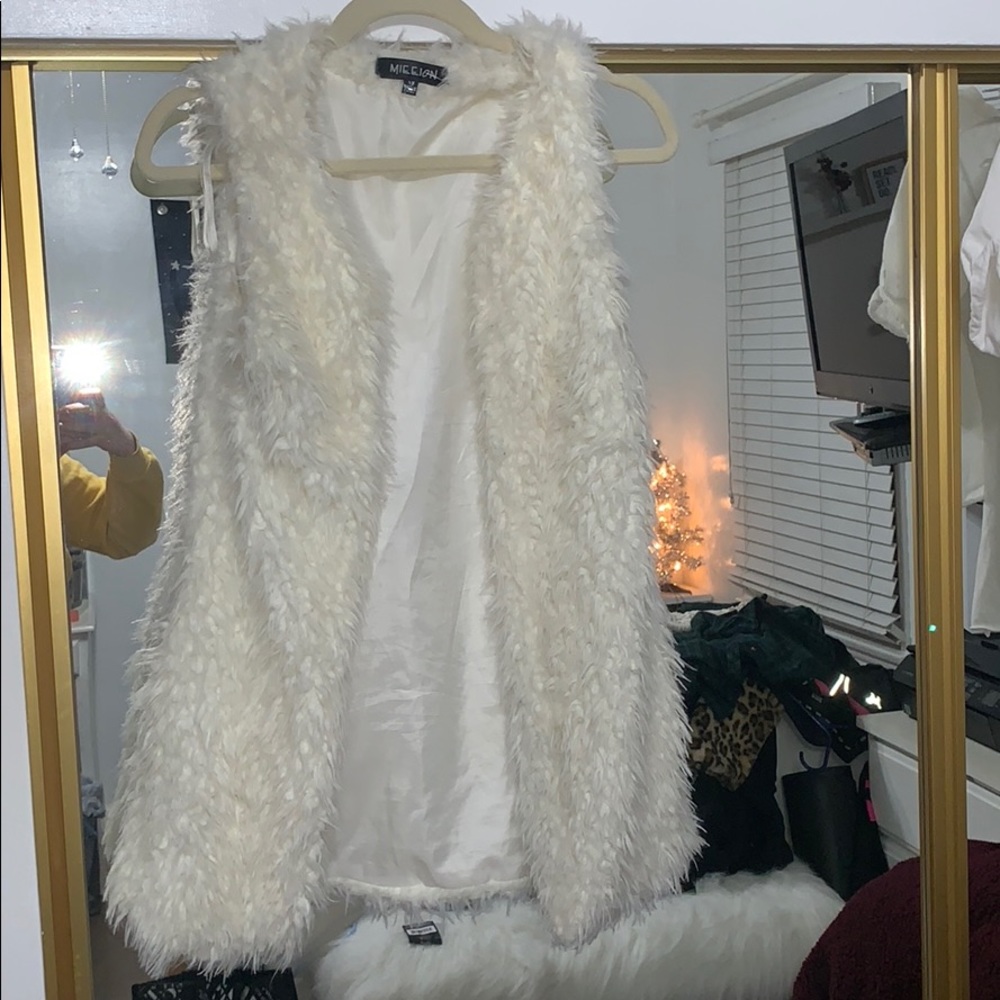 LF fluffy vest